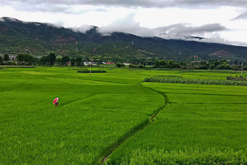 shaxi-china-weather-view-from-old-theatre-inn-yunnan