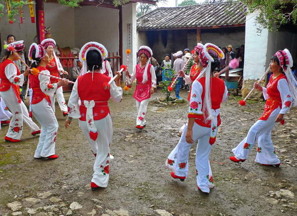 Fan painting fuli village Yangshuo recommended by Yangshuo Mountain Retreat